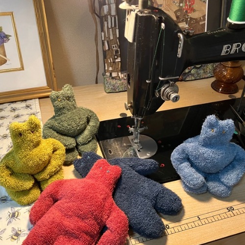 小豆カイロ　ねこマッチョ　※お色お任せ(アトリエ白鯨さん)のメインイメージ